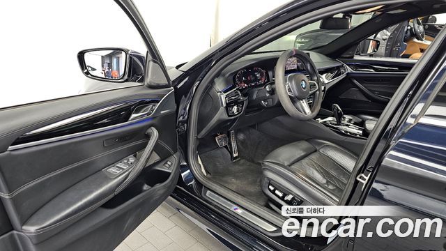 BMW 5 Series (G30) 520d xDrive M Sport Package Plus 2020 — фото 10