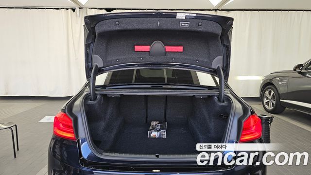 BMW 5 Series (G30) 520d xDrive M Sport Package Plus 2020 — фото 24