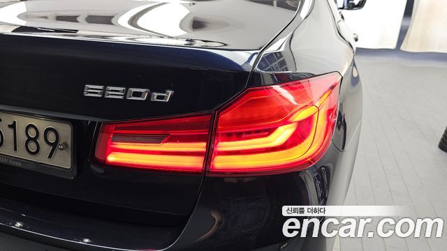 BMW 5 Series (G30) 520d xDrive M Sport Package Plus 2020 — фото 29