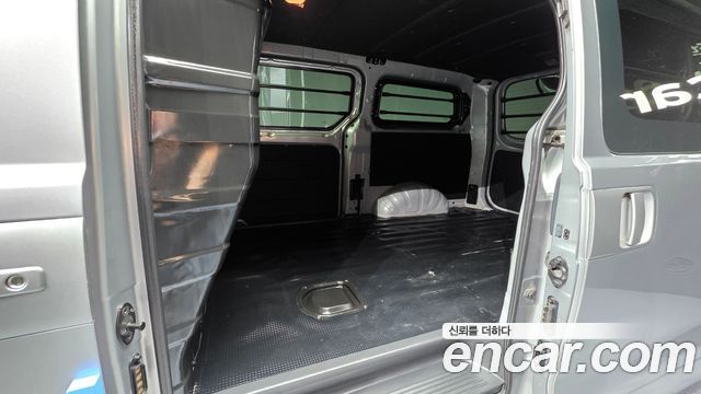 Hyundai Grand Starex Van 3-Seater Smart 2021 — фото 21