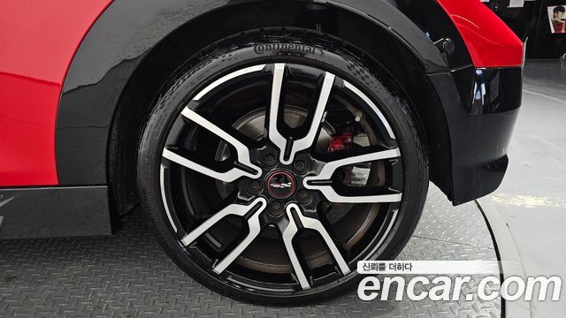 MINI Cooper S Convertible (IV) JCW 2025 — фото 21