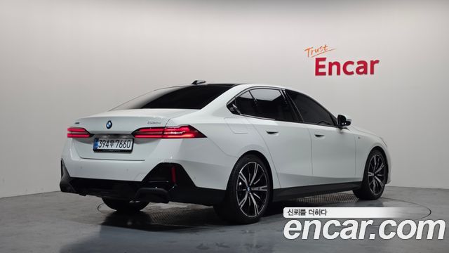 BMW 5 Series (G60) 530i xDrive M Sport 2025 — фото 2