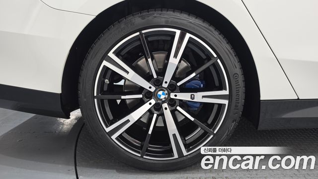 BMW 5 Series (G60) 530i xDrive M Sport 2025 — фото 5