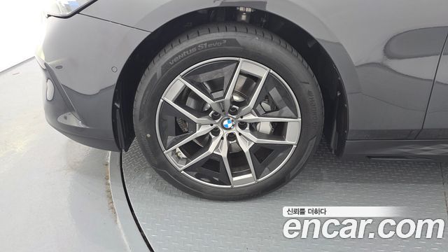BMW 5 Series (G60) 530i xDrive 2025 — фото 5