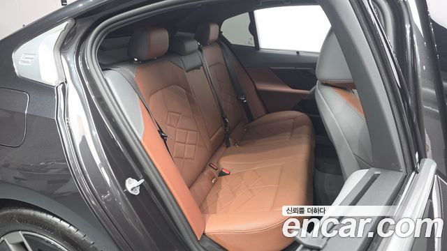 BMW 5 Series (G60) 530i xDrive 2025 — фото 11