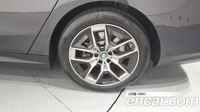 BMW 5 Series (G60) 530i xDrive 2025 — фото 21