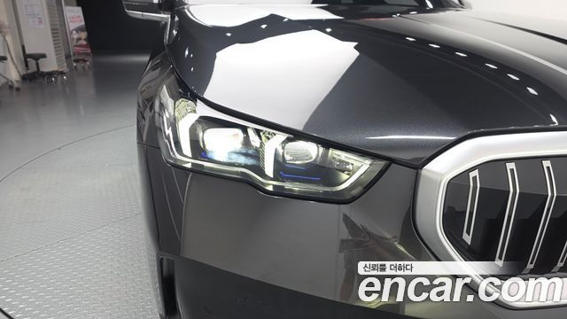 BMW 5 Series (G60) 530i xDrive 2025 — фото 22