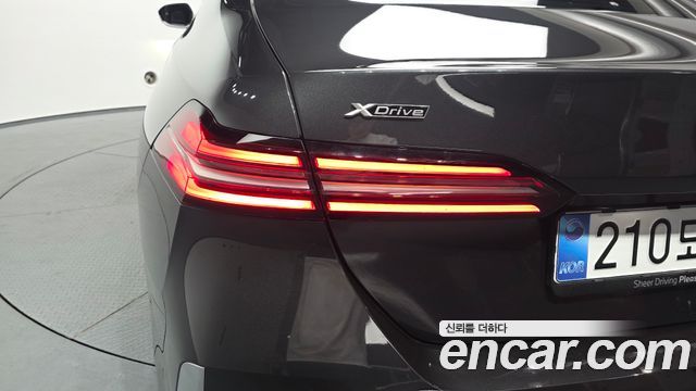 BMW 5 Series (G60) 530i xDrive 2025 — фото 23
