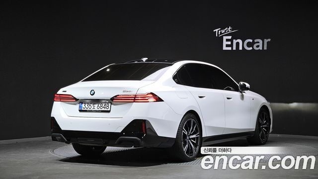 BMW 5 Series (G60) 530i xDrive M Sport 2025 — фото 2