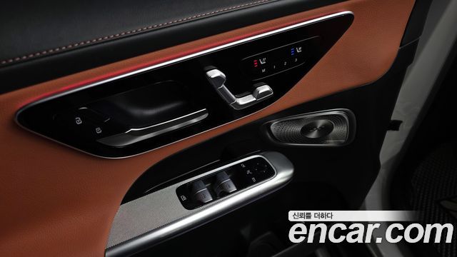 Mercedes-Benz GLC-Class (X254) GLC300 4MATIC Coupe 2025 — фото 45