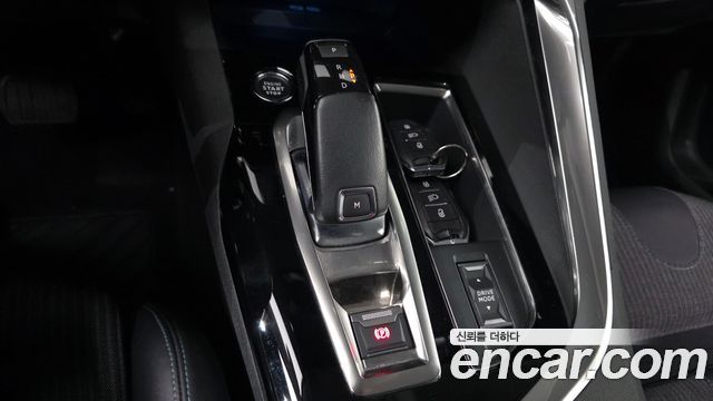 Peugeot 3008 (II) 1.2 Pure Tech Allure 2022 — фото 9