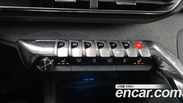 Peugeot 3008 (II) 1.2 Pure Tech Allure 2022 — фото 17