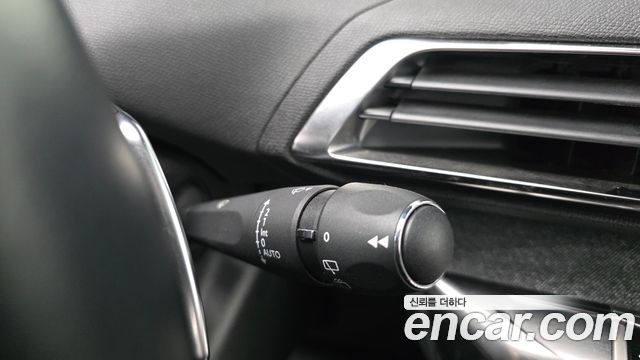 Peugeot 3008 (II) 1.2 Pure Tech Allure 2022 — фото 28
