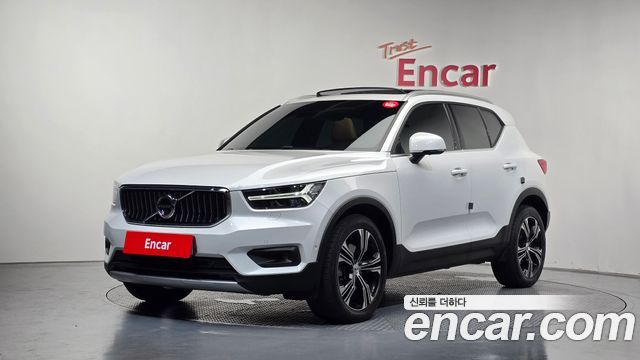 Volvo XC40 B4 Inscription 2021 — фото 1