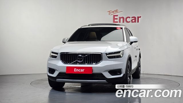Volvo XC40 B4 Inscription 2021 — фото 3