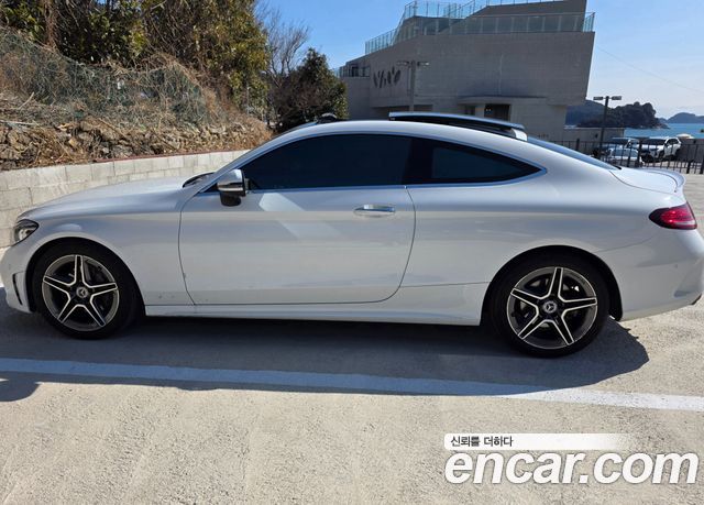 Mercedes-Benz C-Class (W205) C200 Coupe 2022 — фото 3