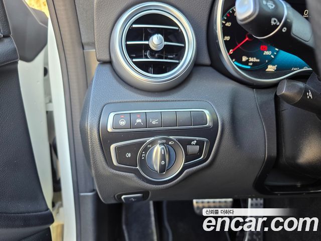 Mercedes-Benz C-Class (W205) C200 Coupe 2022 — фото 16