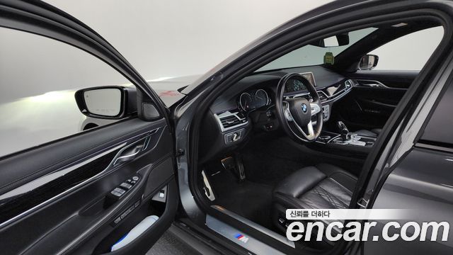 BMW 7 Series (G11) 740d xDrive M Sport 2018 — фото 10