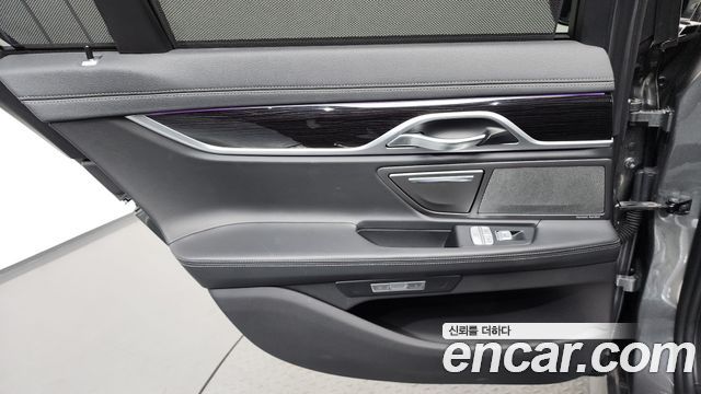 BMW 7 Series (G11) 740d xDrive M Sport 2018 — фото 31