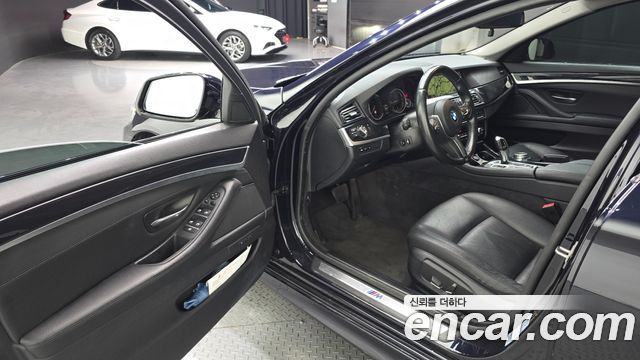 BMW 5 Series (F10) 520d xDrive M Aero Dynamic 2016 — фото 10