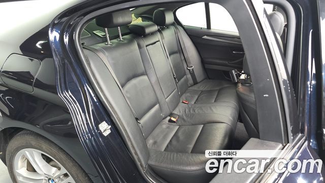 BMW 5 Series (F10) 520d xDrive M Aero Dynamic 2016 — фото 15