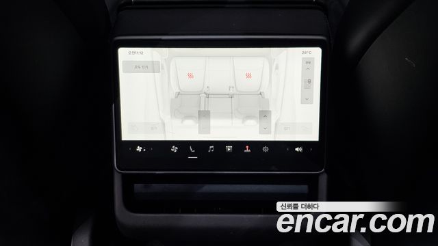 Tesla Model Y Long Range AWD 2025 — фото 29