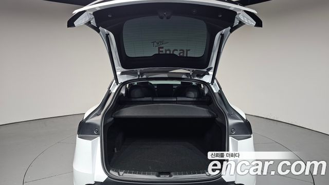 Tesla Model Y Long Range AWD 2025 — фото 34