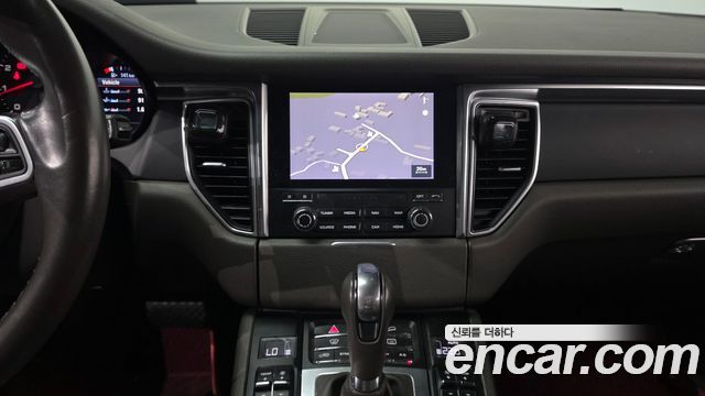 Porsche Macan 2.0 95B 2018 — фото 15