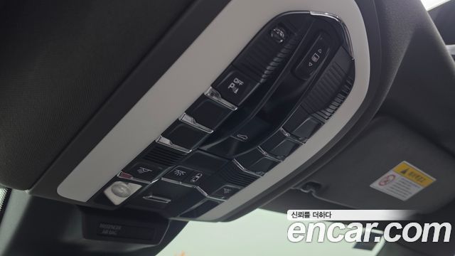 Porsche Macan 2.0 95B 2018 — фото 17