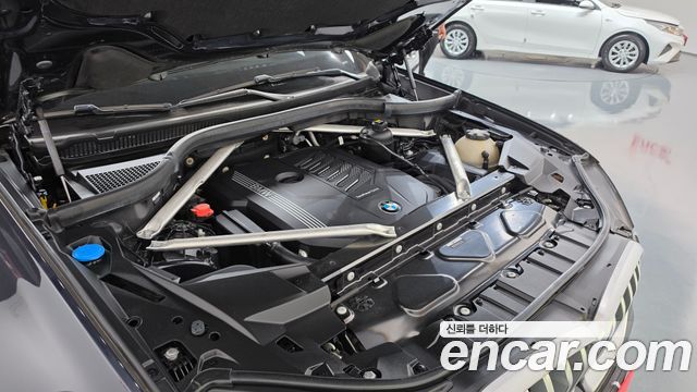 BMW X6 (G06) xDrive40i M Sport 2023 — фото 6