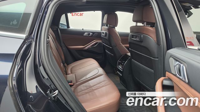 BMW X6 (G06) xDrive40i M Sport 2023 — фото 11