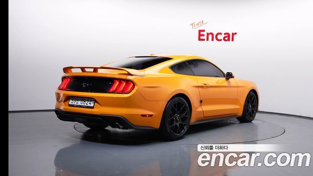 Ford Mustang Coupe 2019 — фото 2
