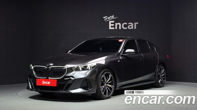 BMW 5 Series (G60) 530i xDrive M Sport 2025 — фото 1
