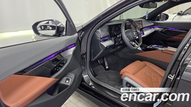 BMW 5 Series (G60) 530i xDrive M Sport 2025 — фото 10