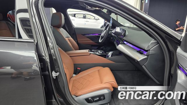 BMW 5 Series (G60) 530i xDrive M Sport 2025 — фото 11
