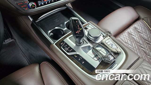BMW 7 Series (G11) 740Li xDrive Design Pure Excellence 2020 — фото 9