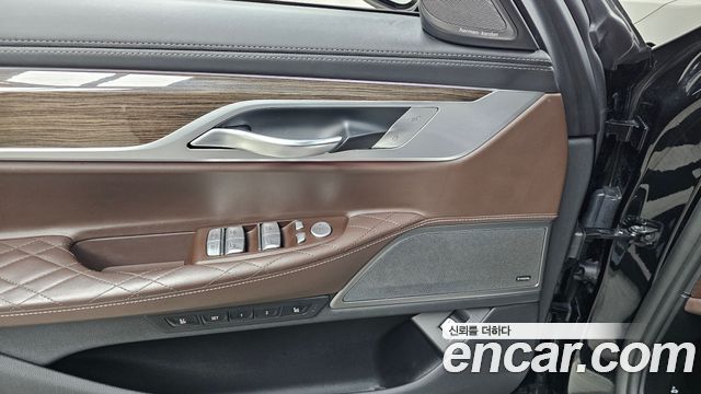 BMW 7 Series (G11) 740Li xDrive Design Pure Excellence 2020 — фото 20