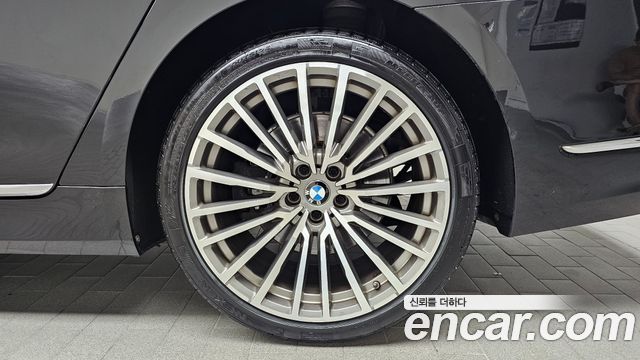 BMW 7 Series (G11) 740Li xDrive Design Pure Excellence 2020 — фото 21