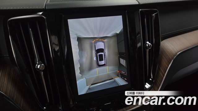Volvo XC60 (II) B6 Inscirtion 2022 — фото 14