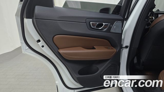 Volvo XC60 (II) B6 Inscirtion 2022 — фото 25