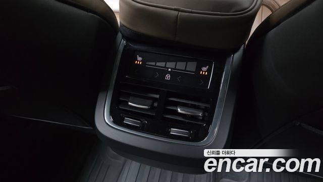 Volvo XC60 (II) B6 Inscirtion 2022 — фото 31