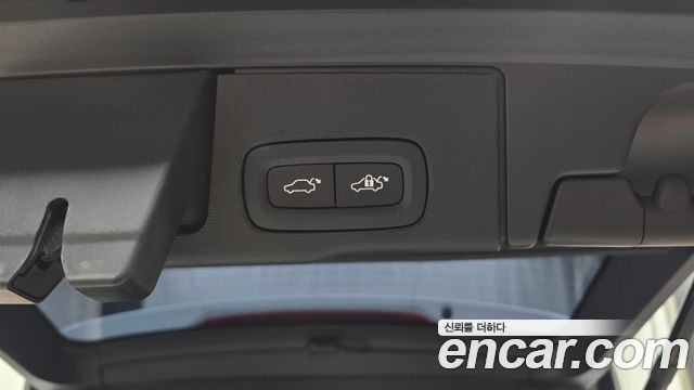 Volvo XC60 (II) B6 Inscirtion 2022 — фото 33
