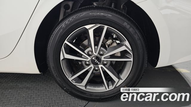 Kia K3 (II) 1.6 Prestige 2024 — фото 21