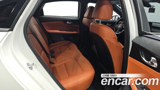 Kia K3 (II) 1.6 Prestige 2024 — фото 26