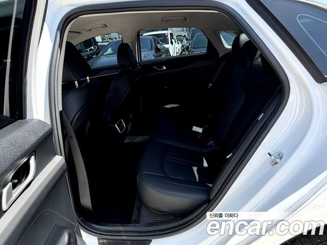 Kia K5 (III) 2.0 LPi(Rent) Trendy 2024 — фото 17