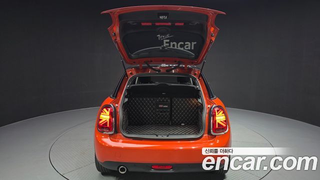 MINI Cooper 5Door HIGH 3rd 2021 — фото 18