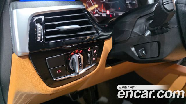 BMW 5 Series (G30) 520i M Sport 2023 — фото 16