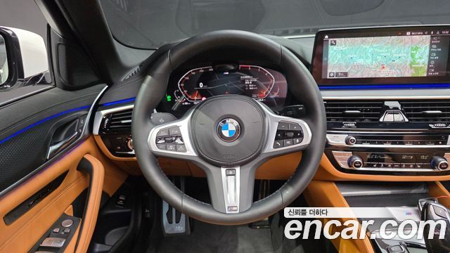 BMW 5 Series (G30) 520i M Sport 2023 — фото 17