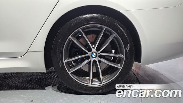 BMW 5 Series (G30) 520i M Sport 2023 — фото 27