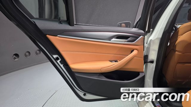 BMW 5 Series (G30) 520i M Sport 2023 — фото 31